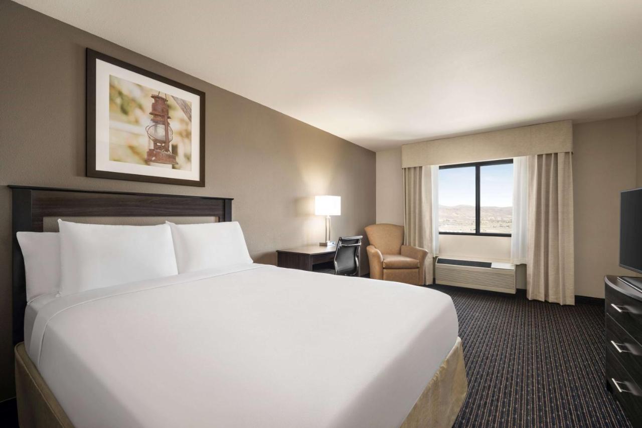 Baymont By Wyndham Elko Hotel Exterior photo