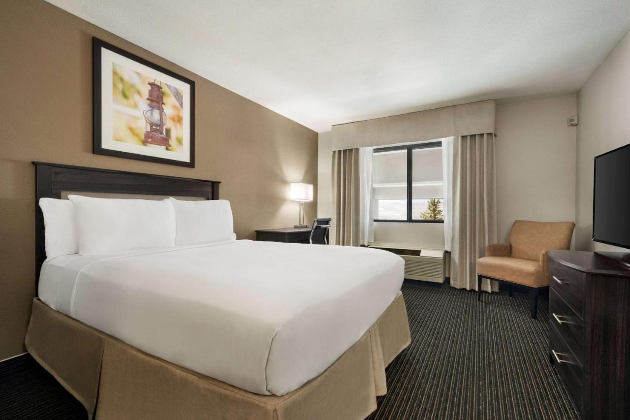 Baymont By Wyndham Elko Hotel Exterior photo